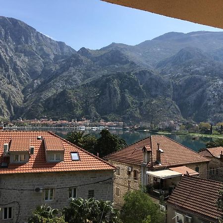 Apartmani Mizdrak Kotor Buitenkant foto