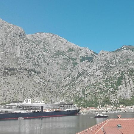 Apartmani Mizdrak Kotor Buitenkant foto