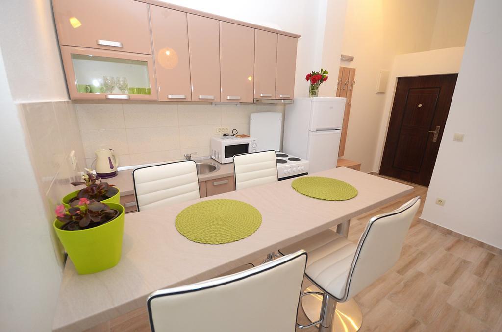 Apartmani Mizdrak Kotor Buitenkant foto
