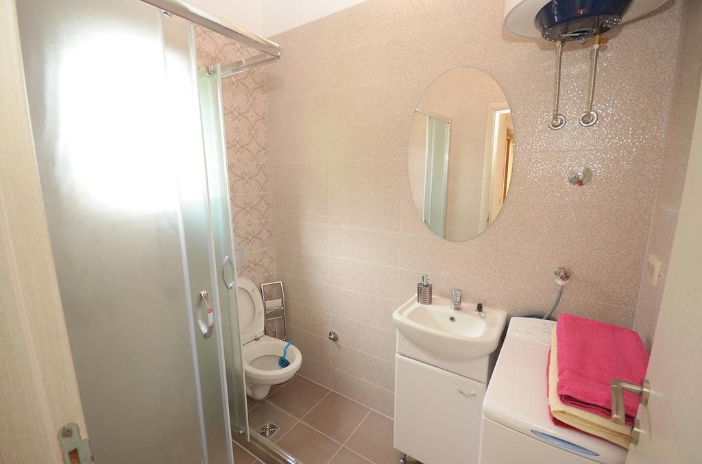 Apartmani Mizdrak Kotor Buitenkant foto