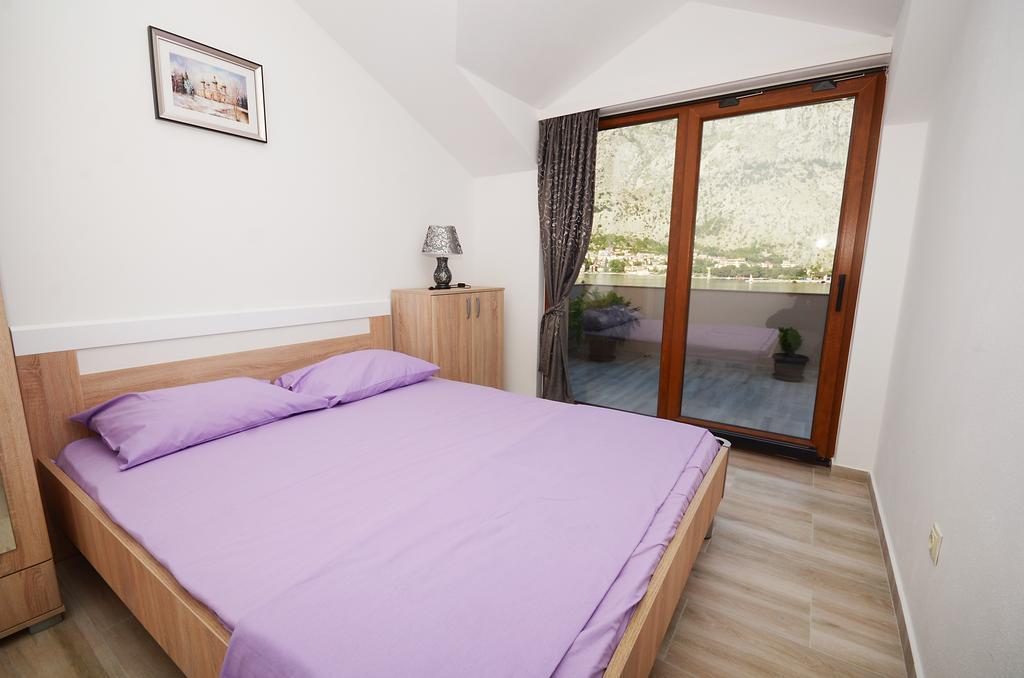 Apartmani Mizdrak Kotor Buitenkant foto