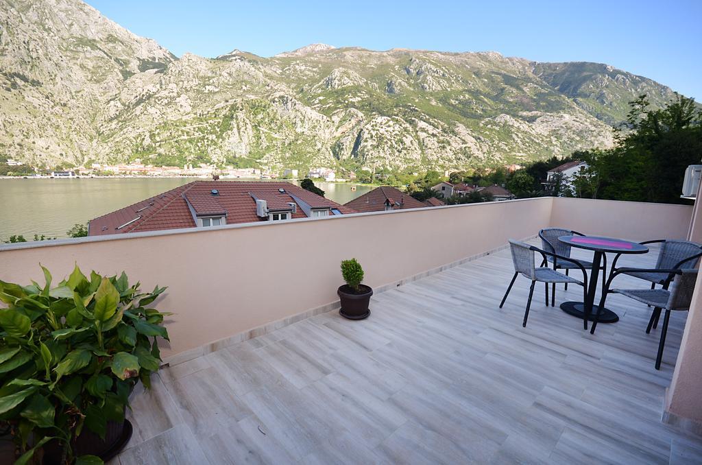 Apartmani Mizdrak Kotor Buitenkant foto