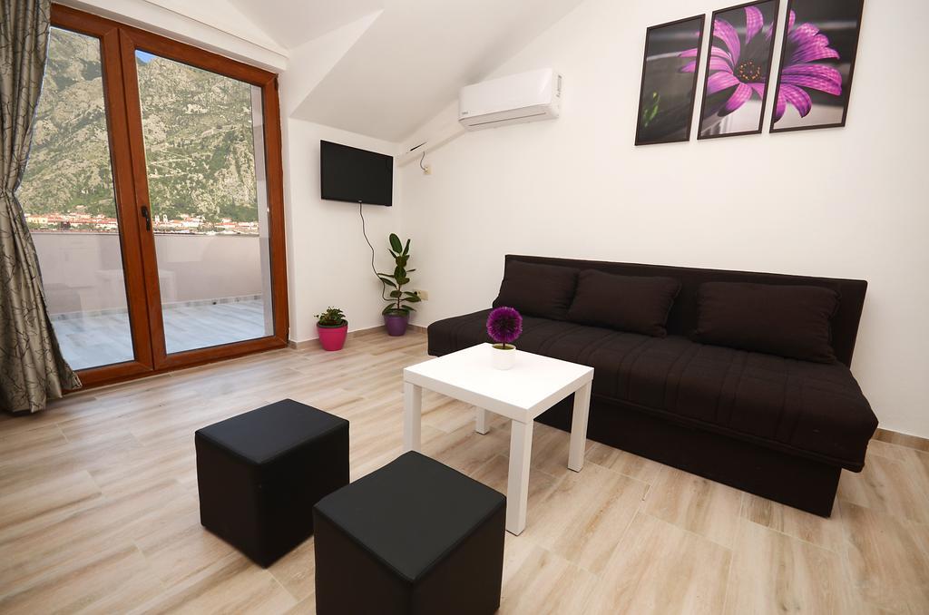 Apartmani Mizdrak Kotor Buitenkant foto