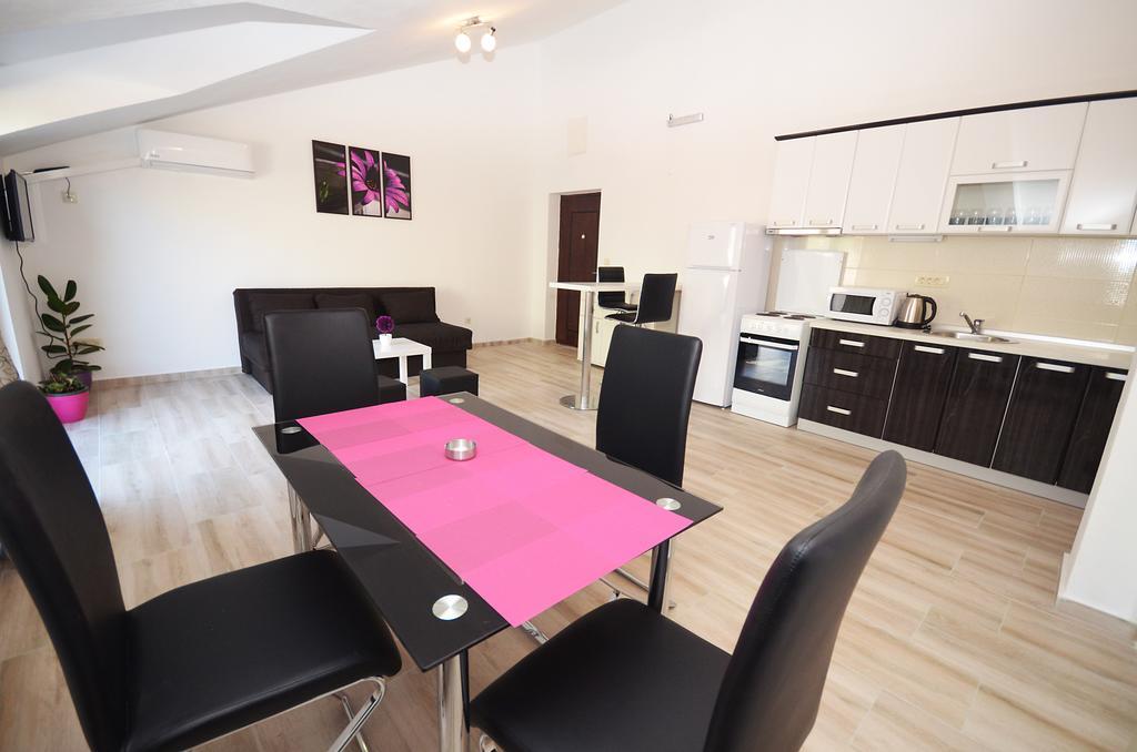 Apartmani Mizdrak Kotor Buitenkant foto