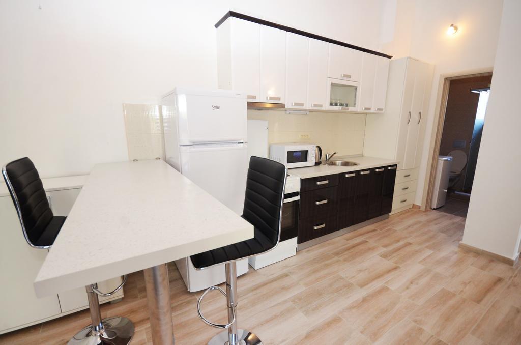 Apartmani Mizdrak Kotor Buitenkant foto